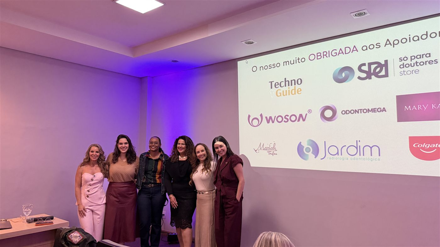 Equipe e apoiadores do evento